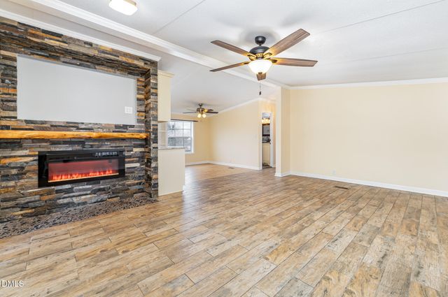 7810 Us Highway 301 S, Four Oaks, NC 27524