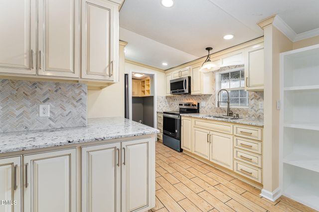 7810 Us Highway 301 S, Four Oaks, NC 27524