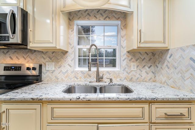 7810 Us Highway 301 S, Four Oaks, NC 27524