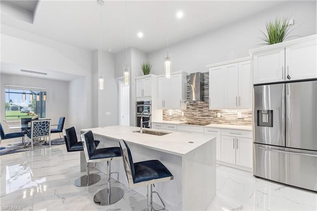 2628 SW 2nd PL, Cape Coral, FL 33914