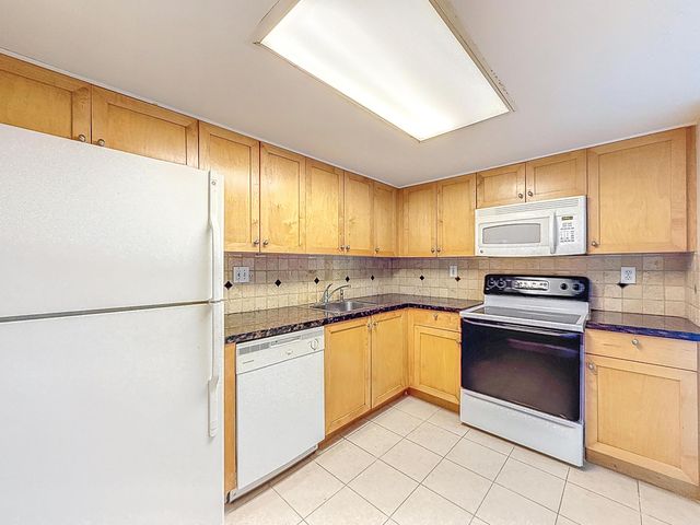 3300 NE 192 Street NE 1216, Aventura, FL 33180