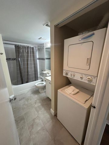 3300 NE 192 Street NE 1216, Aventura, FL 33180