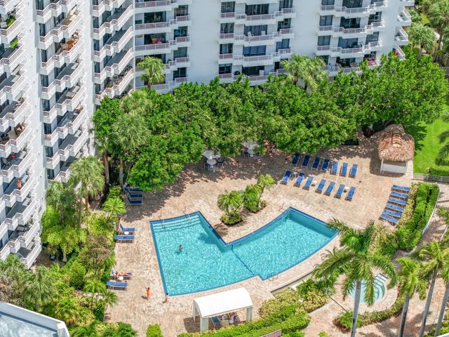 3300 NE 192 Street NE 1216, Aventura, FL 33180