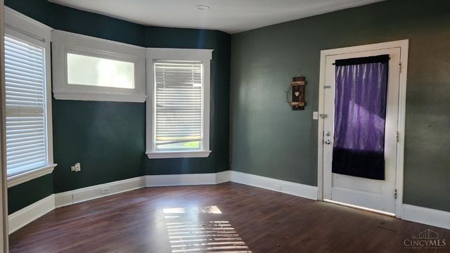 3927 Davis Avenue, Cheviot, OH 45211