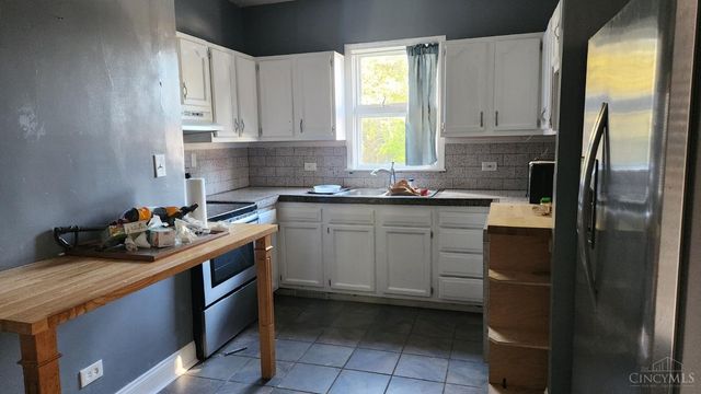 3927 Davis Avenue, Cheviot, OH 45211