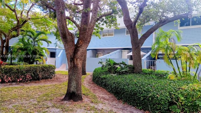 798 Crandon Boulevard 55-B, Key Biscayne, FL 33149