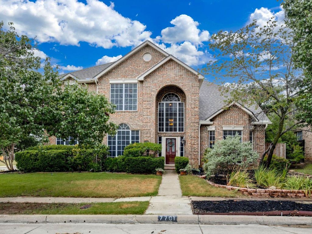 7701 Marble Canyon Court, Fort Worth, TX 76137