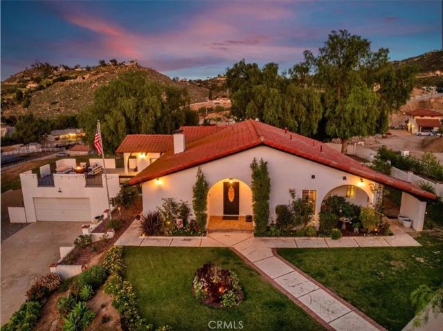 21260 Ridgedale, Lake Mathews, CA 92570