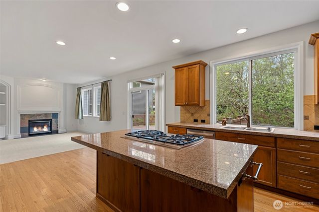 8835 NE 237th Place NE, Redmond, WA 98053