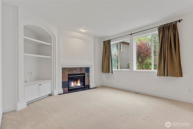 8835 NE 237th Place NE, Redmond, WA 98053