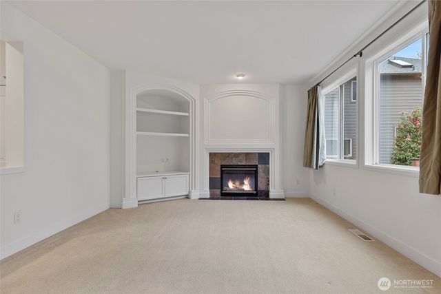 8835 NE 237th Place NE, Redmond, WA 98053