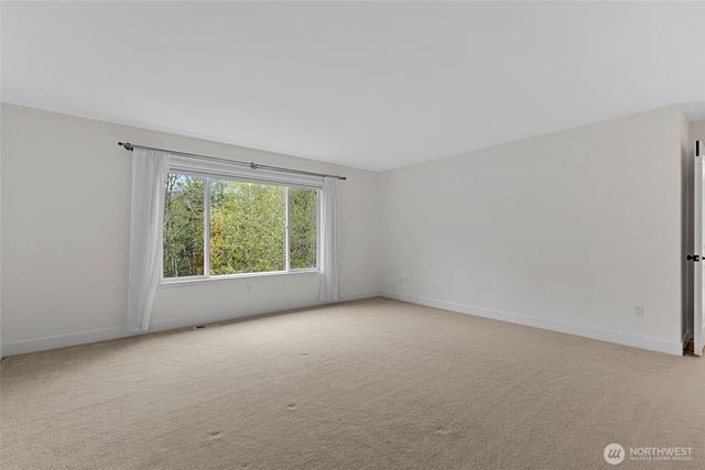 8835 NE 237th Place NE, Redmond, WA 98053