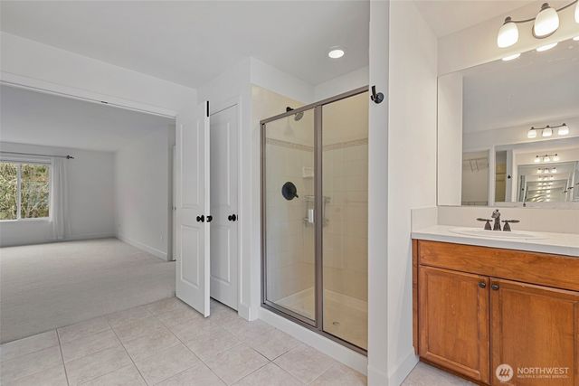 8835 NE 237th Place NE, Redmond, WA 98053