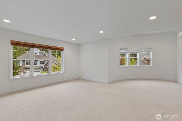 8835 NE 237th Place NE, Redmond, WA 98053
