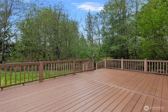 8835 NE 237th Place NE, Redmond, WA 98053