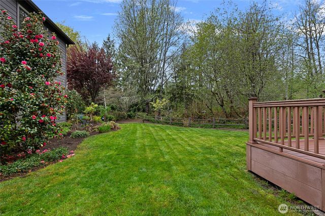 8835 NE 237th Place NE, Redmond, WA 98053
