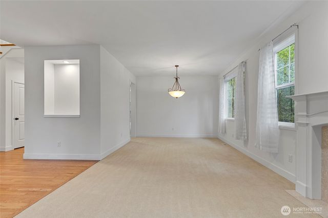 8835 NE 237th Place NE, Redmond, WA 98053