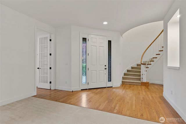 8835 NE 237th Place NE, Redmond, WA 98053