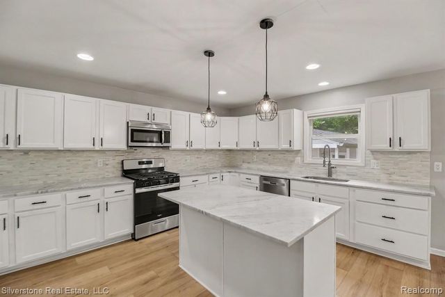 829 N Dorchester Avenue, Royal Oak, MI 48067