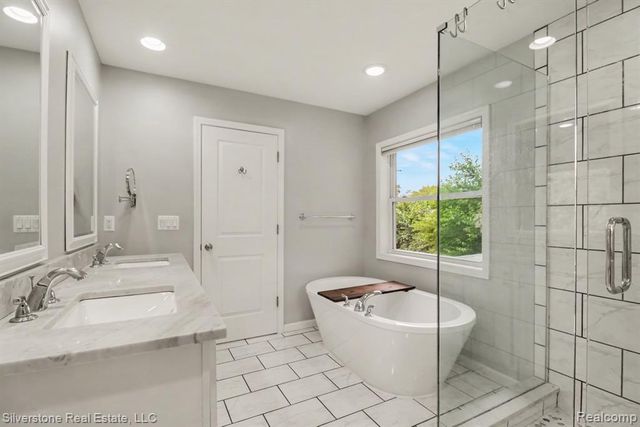 829 N Dorchester Avenue, Royal Oak, MI 48067