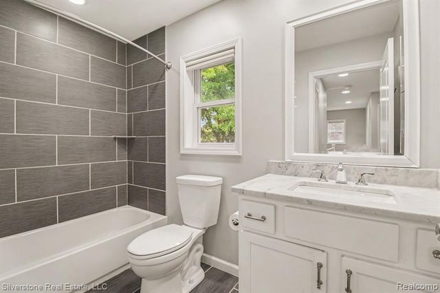 829 N Dorchester Avenue, Royal Oak, MI 48067