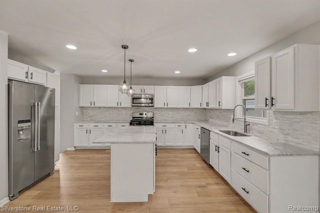 829 N Dorchester Avenue, Royal Oak, MI 48067