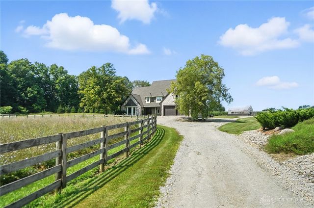 717 S Alpha Bellbrook Road, Bellbrook, OH 45305