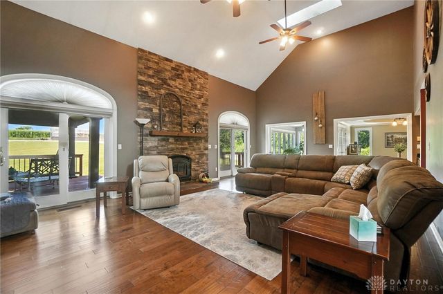 717 S Alpha Bellbrook Road, Bellbrook, OH 45305