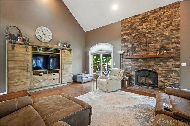717 S Alpha Bellbrook Road, Bellbrook, OH 45305