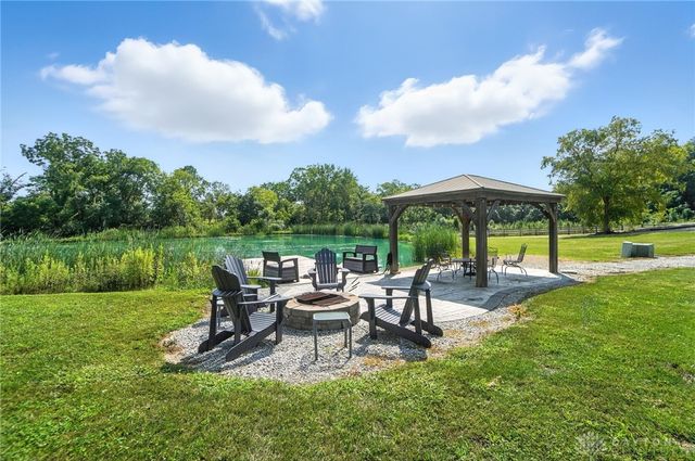 717 S Alpha Bellbrook Road, Bellbrook, OH 45305