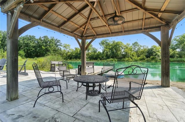 717 S Alpha Bellbrook Road, Bellbrook, OH 45305