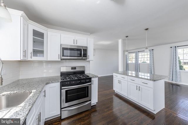 1203 CEDAR DR, Pine Hill, NJ 08021
