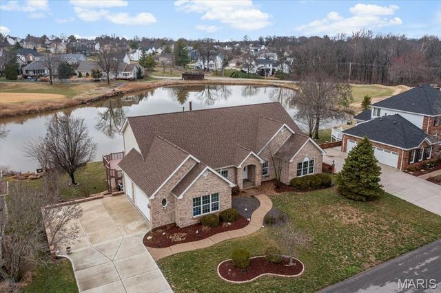 862 Whitmoor Drive, Weldon Spring, MO 63304