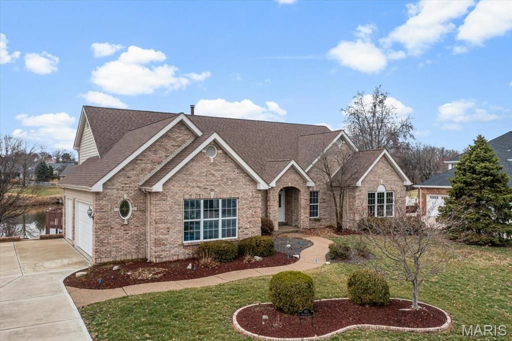 862 Whitmoor Drive, Weldon Spring, MO 63304