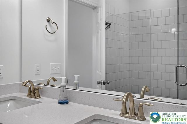 66 Timber Trail, Palmer Twp, PA 18045