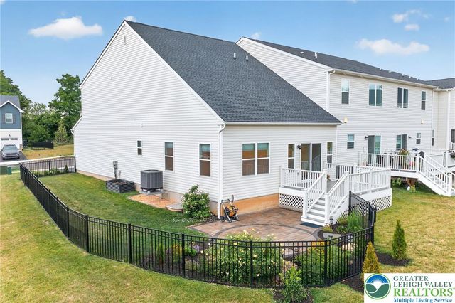 66 Timber Trail, Palmer Twp, PA 18045