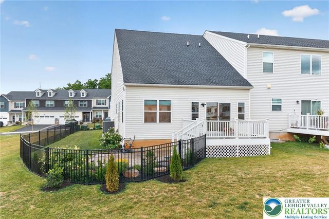 66 Timber Trail, Palmer Twp, PA 18045