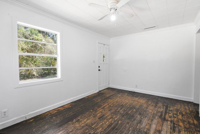 207 S HINLEY Street, Perry, FL 32347