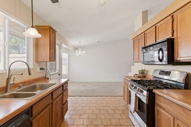 9327 Jill Patricia Street NW, Albuquerque, NM 87114