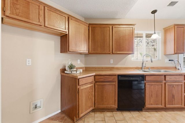 9327 Jill Patricia Street NW, Albuquerque, NM 87114