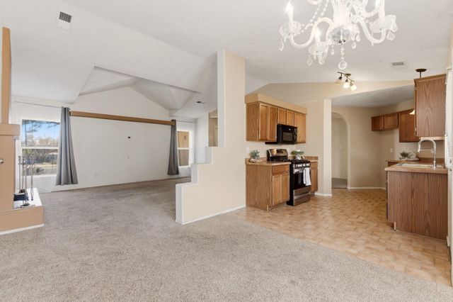 9327 Jill Patricia Street NW, Albuquerque, NM 87114