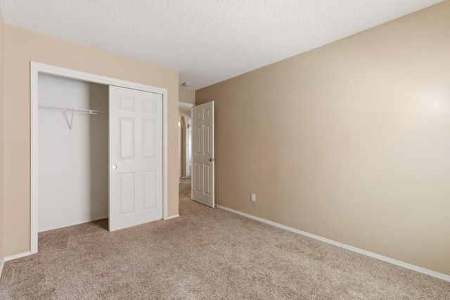 9327 Jill Patricia Street NW, Albuquerque, NM 87114