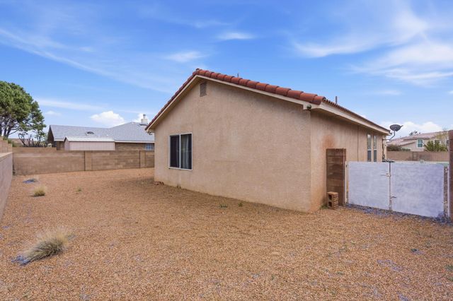 9327 Jill Patricia Street NW, Albuquerque, NM 87114