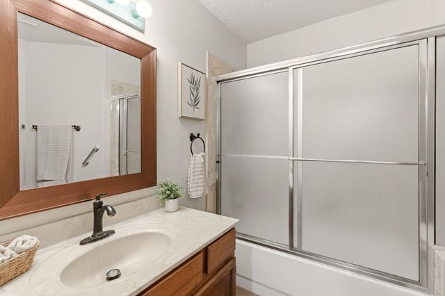 9327 Jill Patricia Street NW, Albuquerque, NM 87114