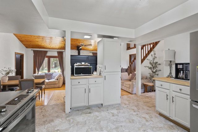W4609 S PEARL LAKE ROAD, Redgranite, WI 54970