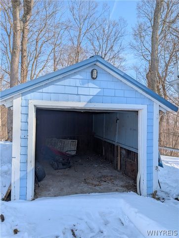 22 South Franklin Street, New Albion, NY 14719