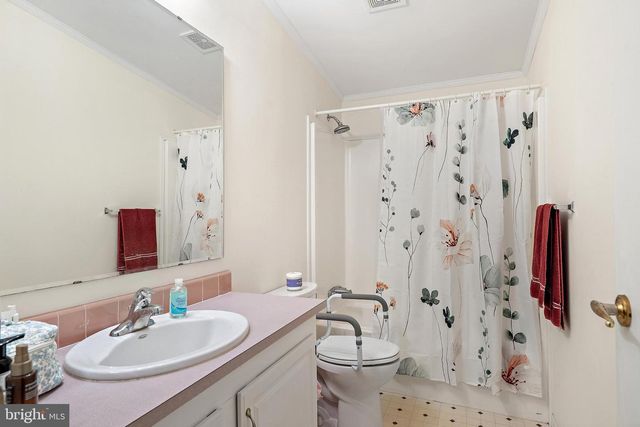 75 PERRY LANE, Manahawkin, NJ 08050