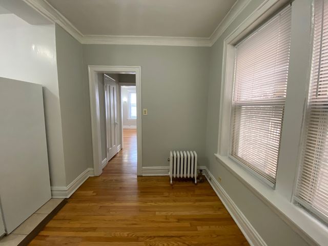 1525 W Estes Avenue A5, Chicago, IL 60626