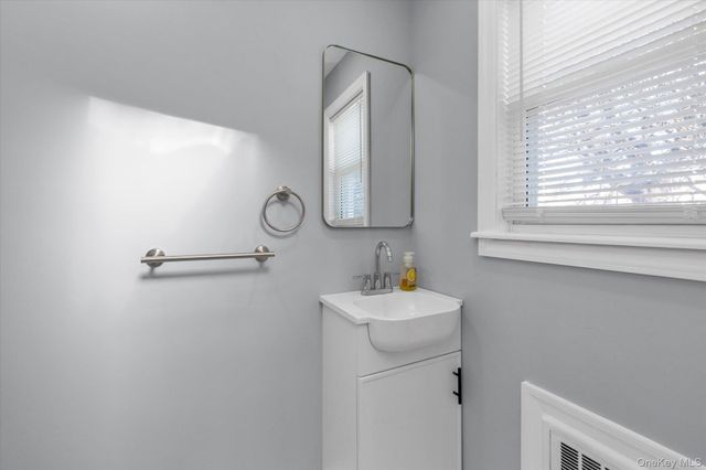 246 Wellington Road, Mineola, NY 11501