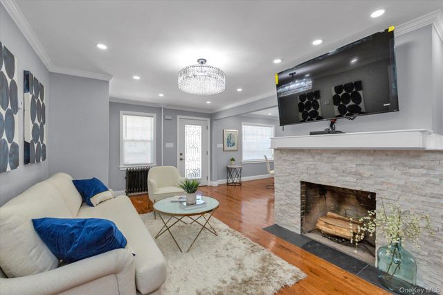 246 Wellington Road, Mineola, NY 11501